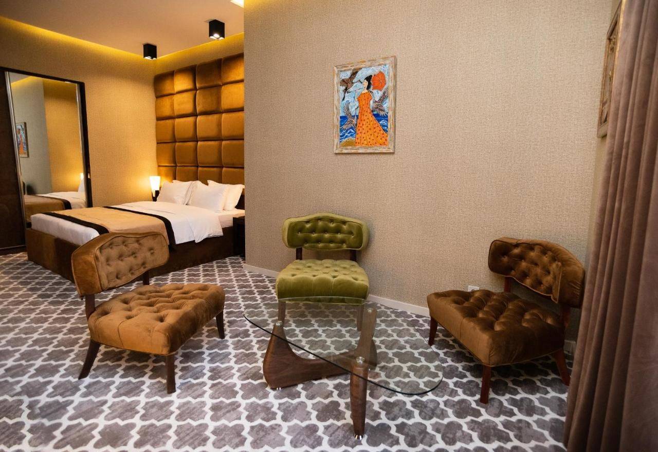 Art Hotel на Фридриха Энгельса 3*, Ессентуки, цены от 3500 руб.: койко-места и н